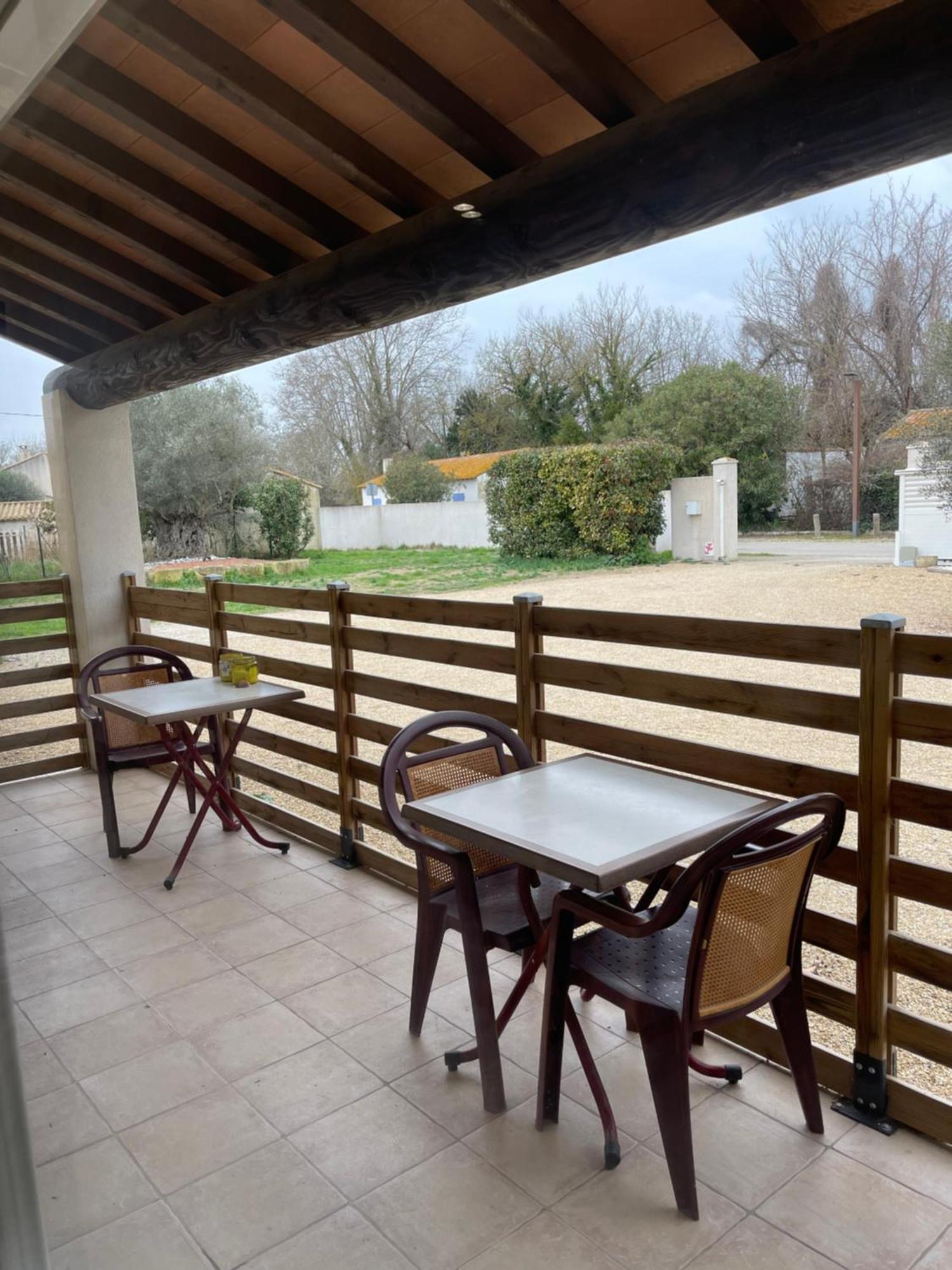 Studio 40M2 Avec Terrasse Le Mas De Lauriane Saintes-Maries-de-la-Mer Buitenkant foto